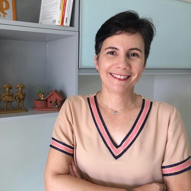 Rosângela Araújo - Apresentadora